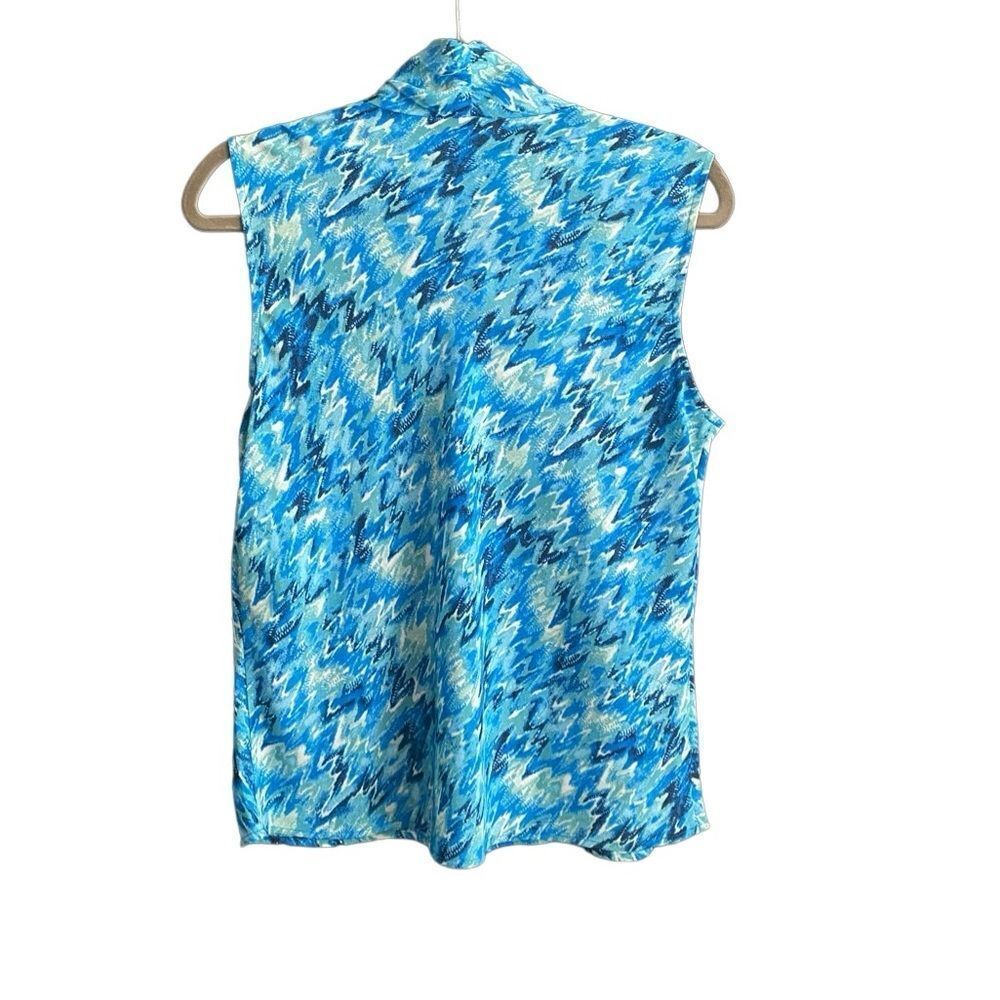 NWOT Bar III Sleeveless Blue Print Blouse with Neck Tie. Size Large. - Picture 3 of 8